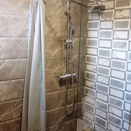 Casa Neversea בית הארחה
